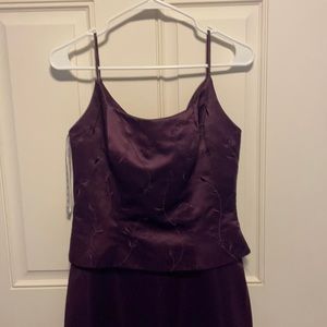 B2 Gown
